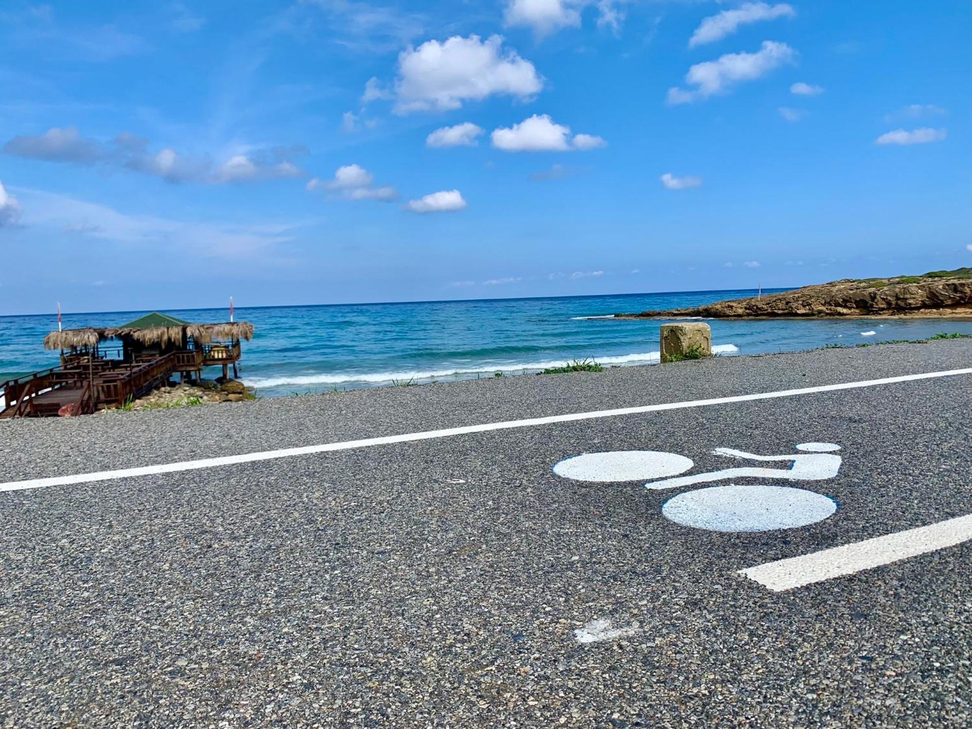 Boho Bay Apartment Akanthou Bagian luar foto
