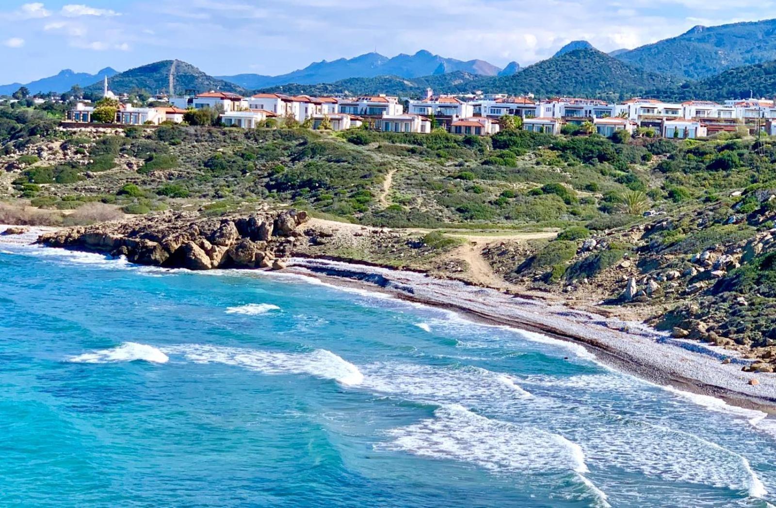 Boho Bay Apartment Akanthou Bagian luar foto