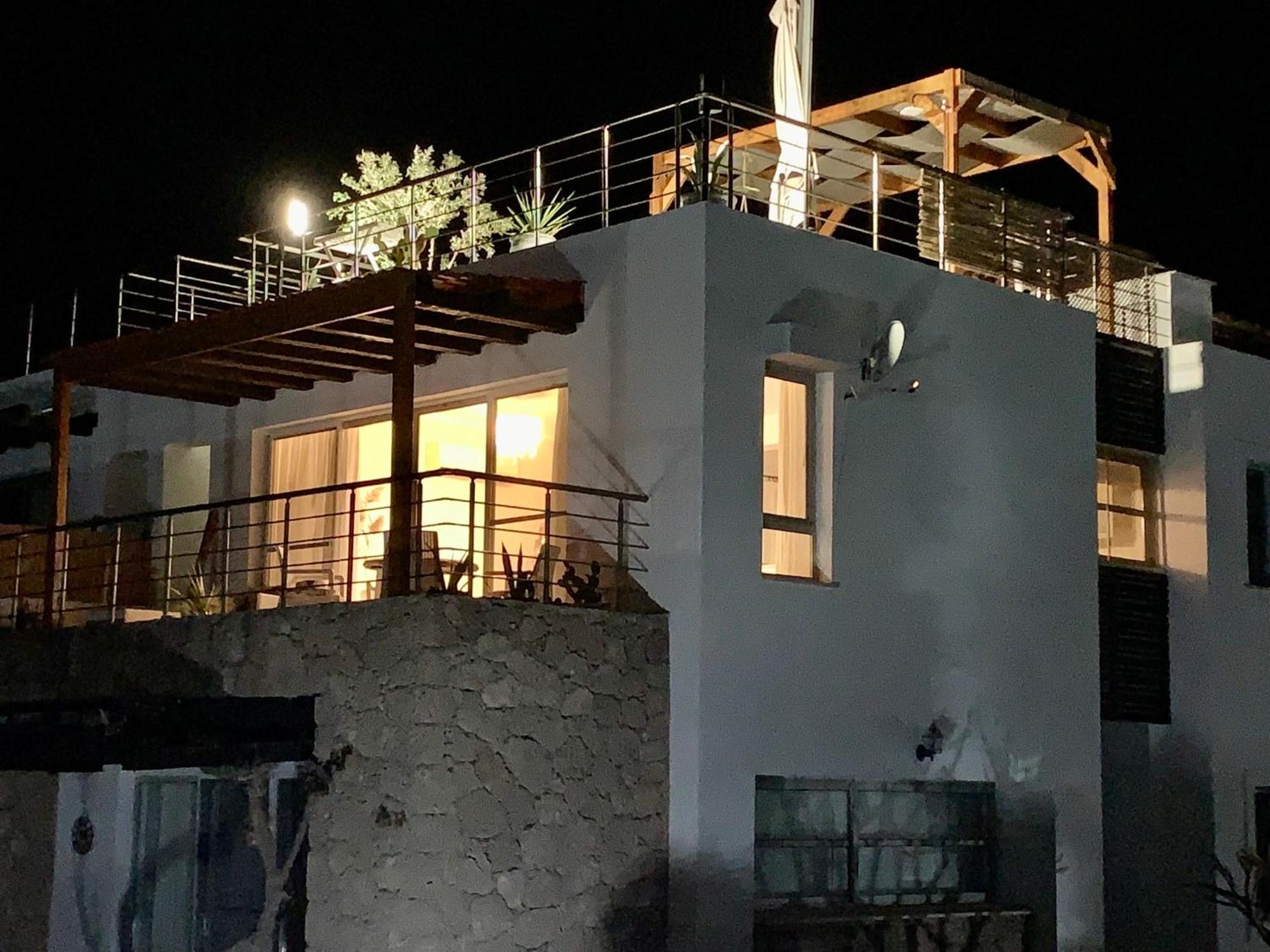 Boho Bay Apartment Akanthou Bagian luar foto