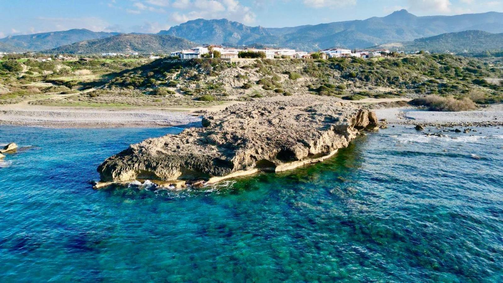 Boho Bay Apartment Akanthou Bagian luar foto