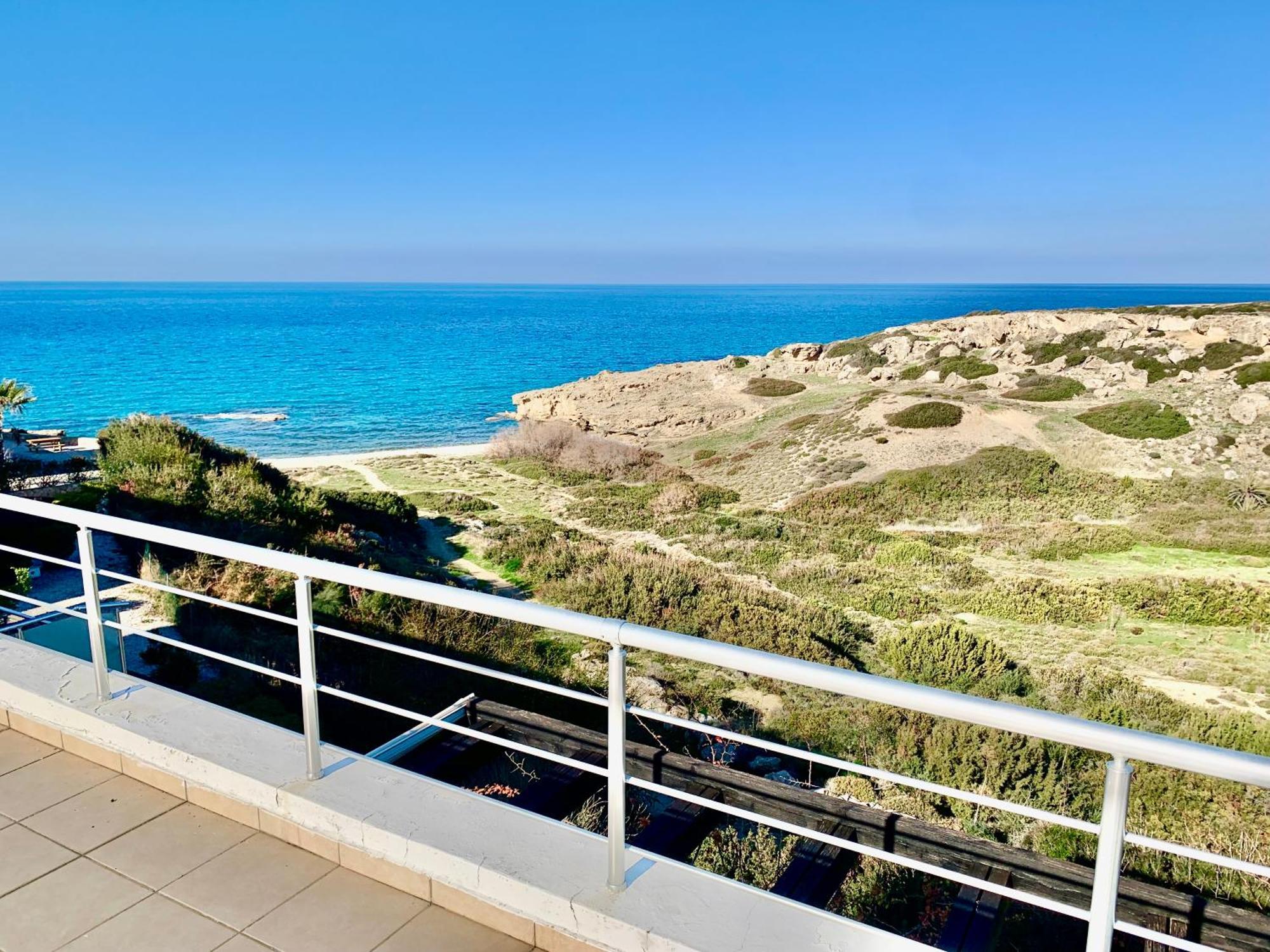 Boho Bay Apartment Akanthou Bagian luar foto